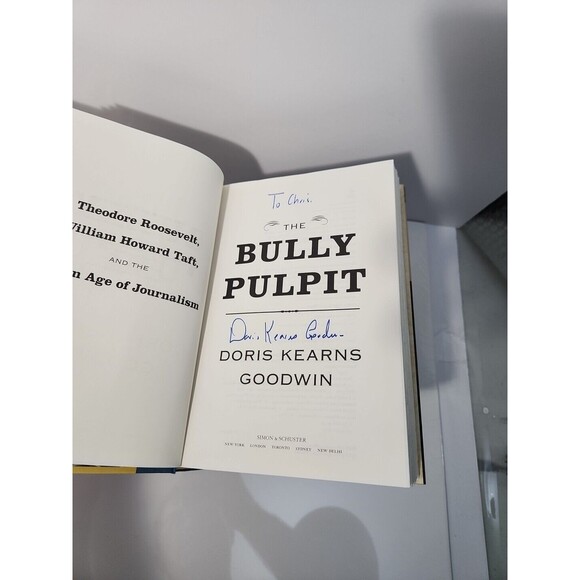 The Bully Pulpit – 1st Ed./1st Print (Signed) – Doris Kearns Goodwin – HC DJ - Picture 6 of 9